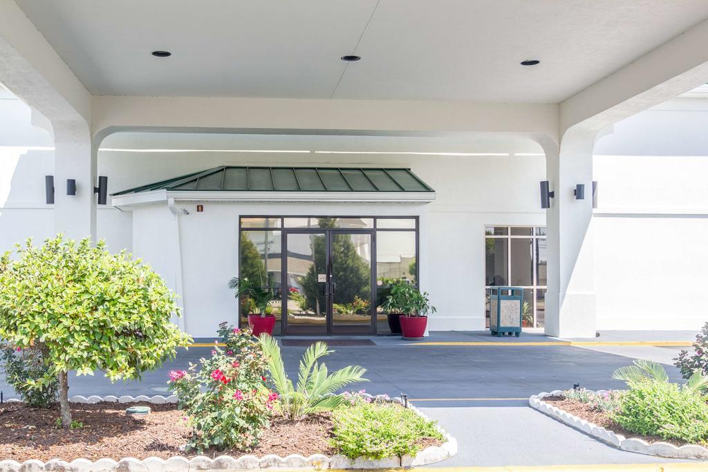 Motel 6 Waycross Eksteriør billede