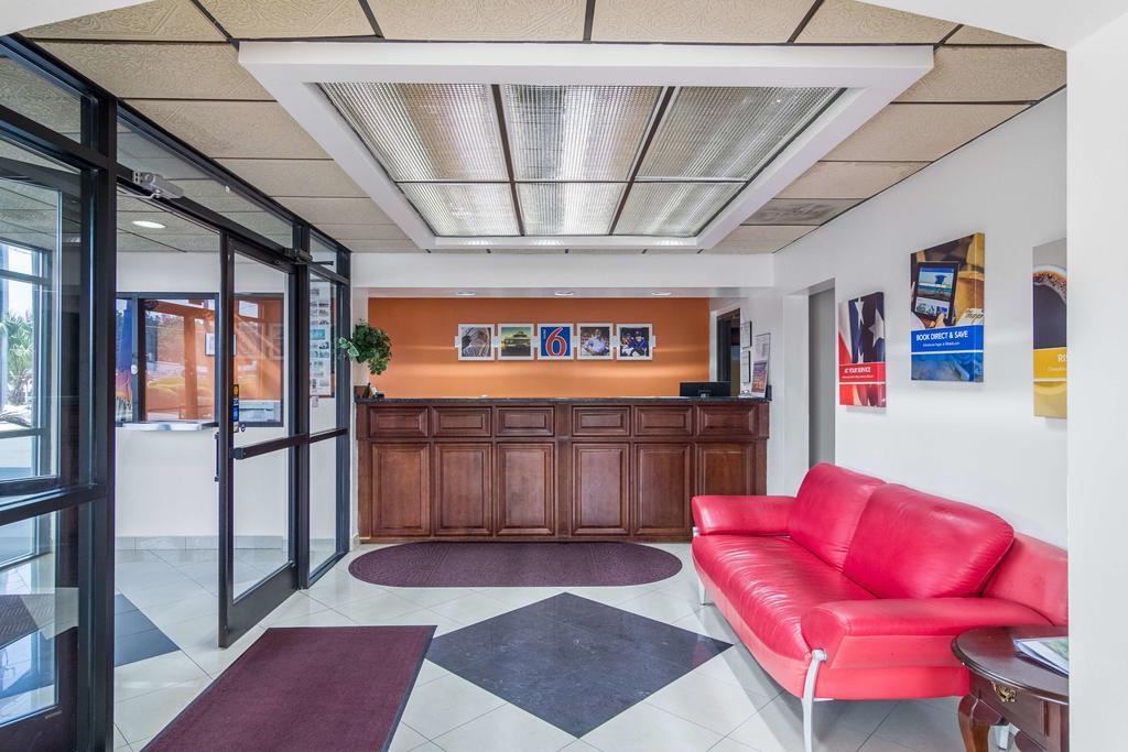 Motel 6 Waycross Eksteriør billede