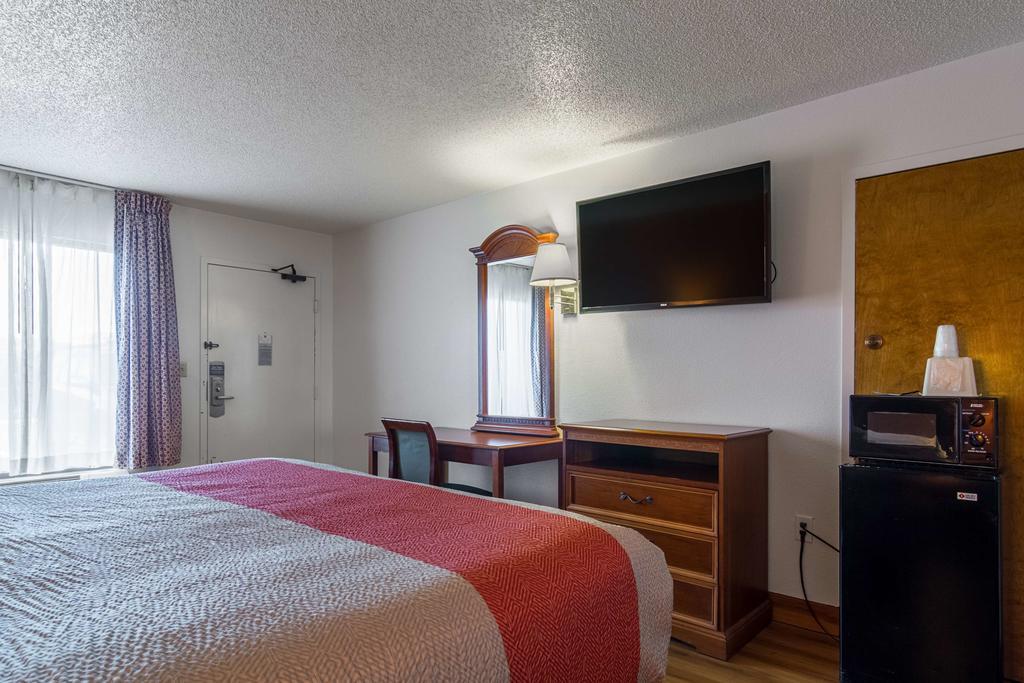 Motel 6 Waycross Eksteriør billede