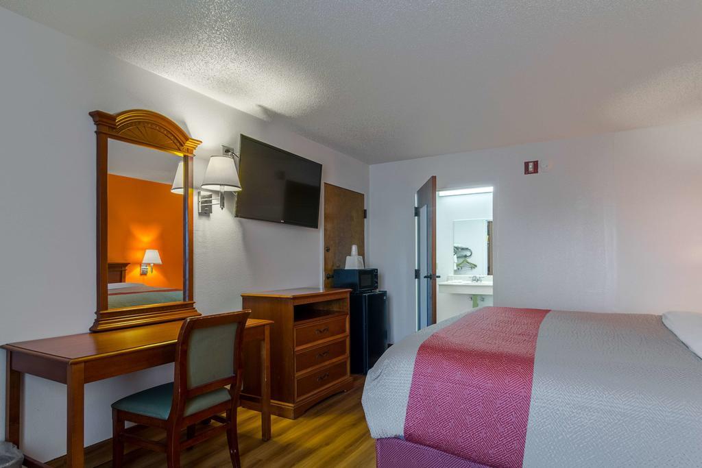Motel 6 Waycross Eksteriør billede